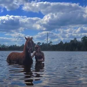 Meet your Posher, Madelyn